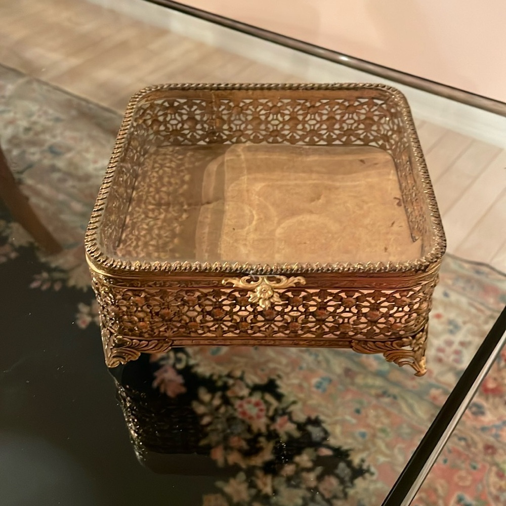 Stylebuildt Accessories Gold Jewelry Box with Glass Lid
